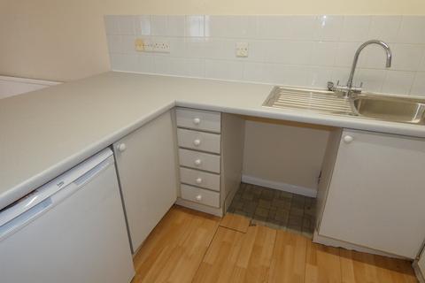 1 bedroom ground floor flat to rent, Meadow Brook Close, Madeley