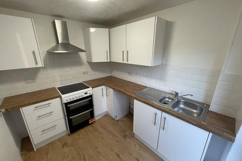 3 bedroom end of terrace house to rent, Longfield, Falmouth TR11