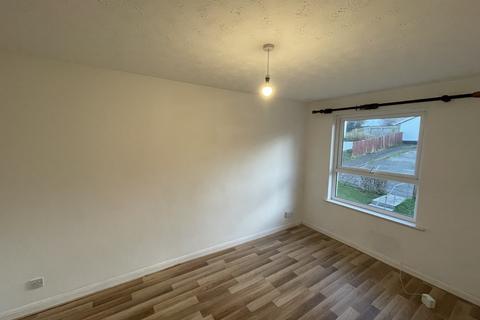 3 bedroom end of terrace house to rent, Longfield, Falmouth TR11