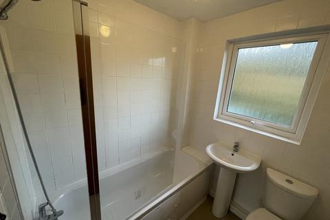 3 bedroom end of terrace house to rent, Longfield, Falmouth TR11