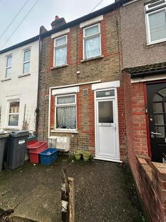 1 bedroom ground floor flat to rent - Myrtle Road, Hounslow