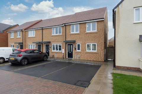 3 bedroom end of terrace house for sale, Snowdrop Way, Cramlington NE23