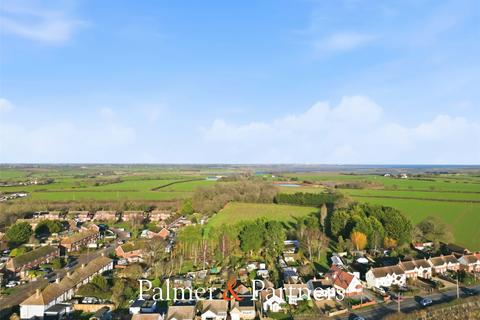 3 bedroom bungalow for sale, Frinton Road, Thorpe-le-Soken, Clacton-on-Sea, Essex, CO16