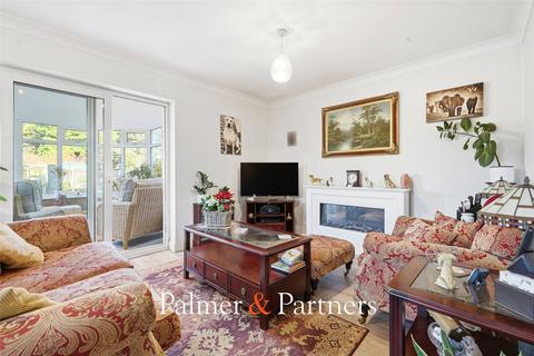 3 bedroom bungalow for sale, Frinton Road, Thorpe-le-Soken, Clacton-on-Sea, Essex, CO16