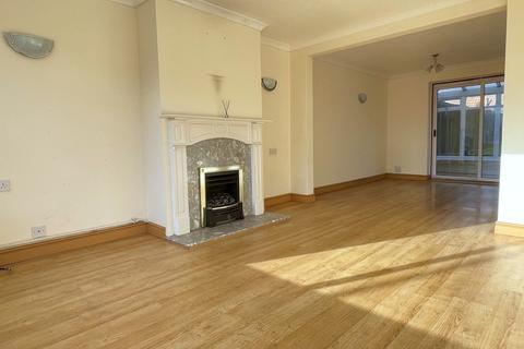 3 bedroom semi-detached house for sale, Saffron Way, Tiptree