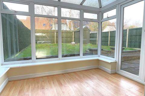 3 bedroom semi-detached house for sale, Saffron Way, Tiptree