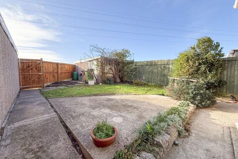 3 bedroom semi-detached house for sale, Stanwick Drive, Cheltenham GL51