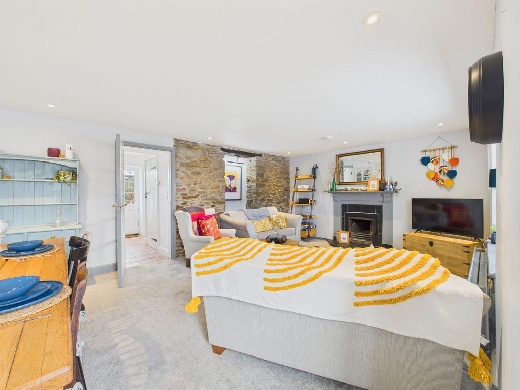 Kitchen/Living Area