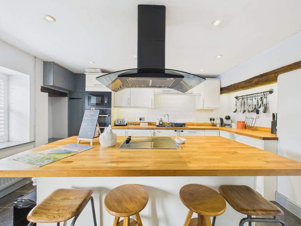 Kitchen/Living Area