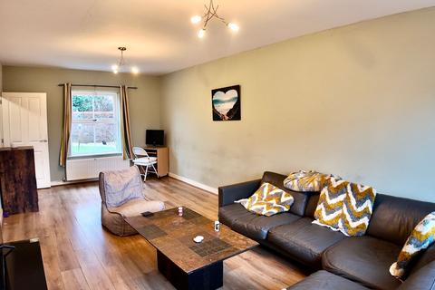 4 bedroom detached house for sale, Blacksmith Close, Oakdale, NP12