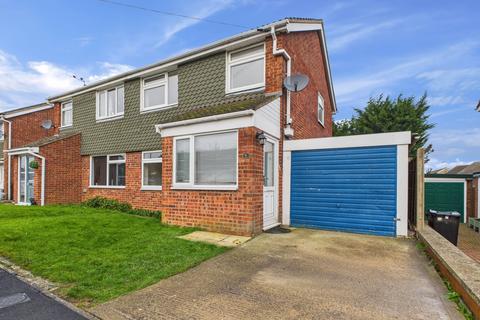 3 bedroom semi-detached house to rent - Keble Close , Stamford , Lincolnshire, PE9