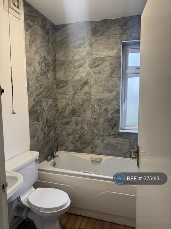 Bathroom Upstairs
