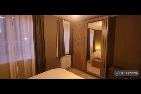 1 bedroom flat to rent, Telegraph Place, London, E14