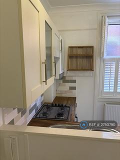 1 bedroom flat to rent, Richmond Road, Twickenham, TW1