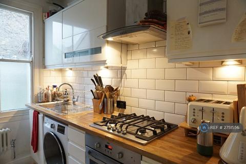 2 bedroom maisonette to rent, Francis Road, London, E10