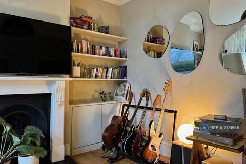 2 bedroom maisonette to rent, Francis Road, London, E10