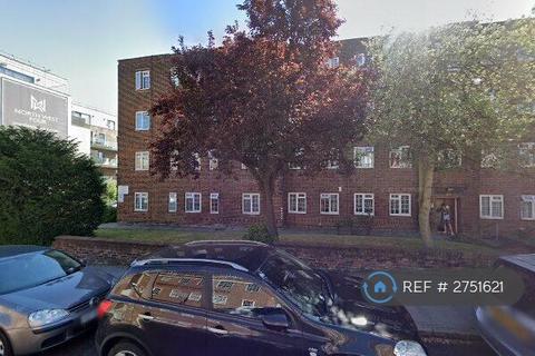 3 bedroom flat to rent, Burnham Court, London, NW4