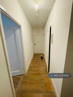 3 bedroom flat to rent, Burnham Court, London, NW4
