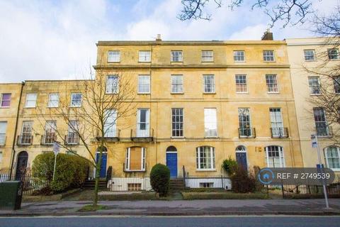 2 bedroom flat to rent, London Road, Cheltenham, GL52