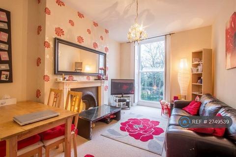 2 bedroom flat to rent, London Road, Cheltenham, GL52