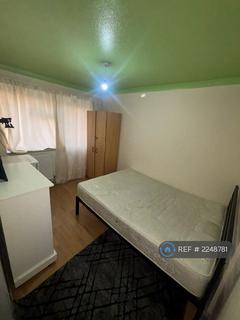 1 bedroom in a flat share to rent, St Hugh's Rd, London, SE20