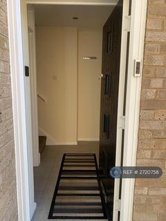 2 bedroom terraced house to rent, Kealdale Road, Northampton, NN3