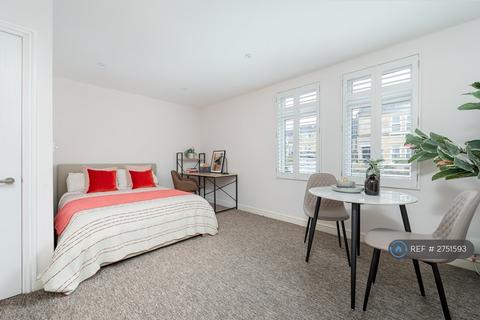 2 bedroom flat to rent, West Avenue, Bath, BA2