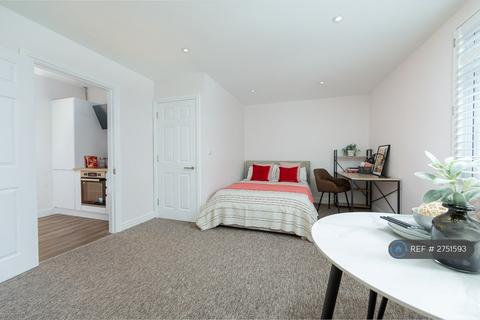 2 bedroom flat to rent, West Avenue, Bath, BA2