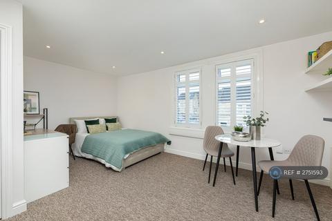 2 bedroom flat to rent, West Avenue, Bath, BA2