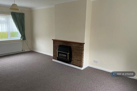 3 bedroom semi-detached house to rent, Kitwell Lane, Birmingham, B32