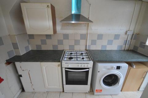 4 bedroom terraced house to rent, Keir Hardie Way, Barking
