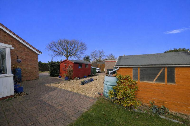 Garden to right side
