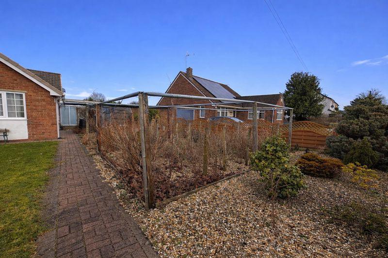 Garden to left side