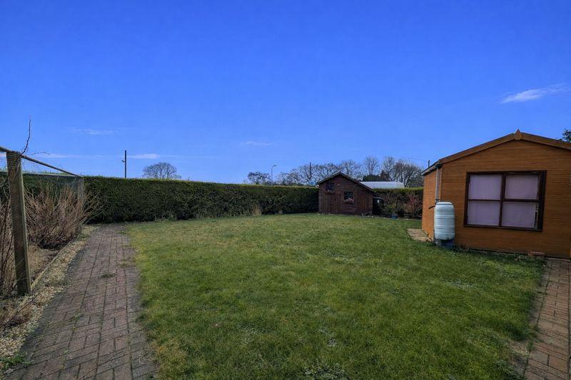 Garden to left side