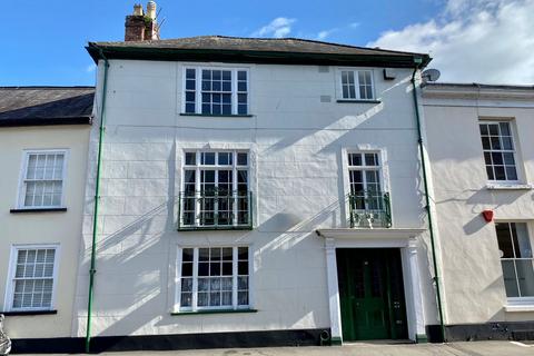 St. Peter Street, Tiverton, EX16