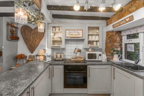 2 bedroom cottage for sale, Lower Terrace, Avon Dassett