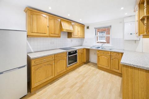 2 bedroom semi-detached house to rent, Peelers Court, Canterbury
