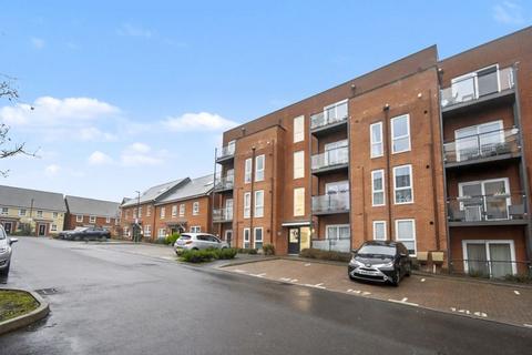2 bedroom apartment to rent, James Road, Basingstoke RG21