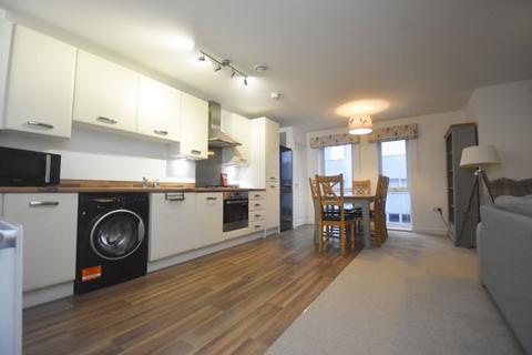 2 bedroom apartment to rent, James Road, Basingstoke RG21