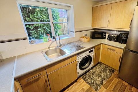 2 bedroom apartment for sale, Birchgrove Close, Over Hulton