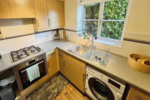 2 bedroom apartment for sale, Birchgrove Close, Over Hulton
