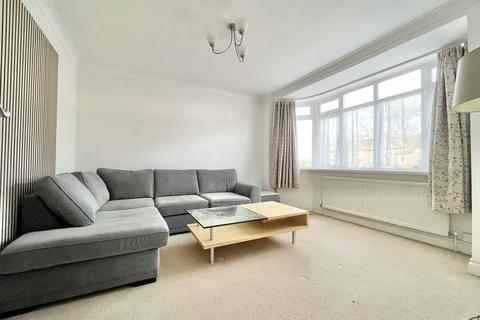 3 bedroom semi-detached house to rent, Lower Wood Road Claygate