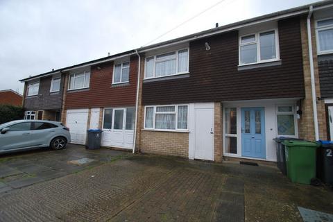 3 bedroom property for sale, Angus Close, Chessington