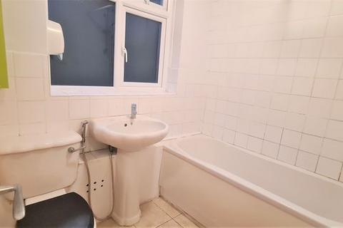 2 bedroom flat to rent, 2 Double Bedroom Flat- High Barnet EN5