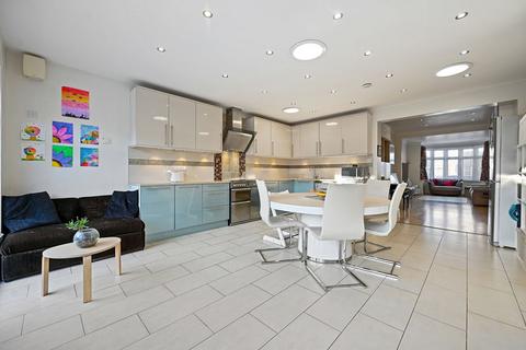 4 bedroom end of terrace house for sale, Beaumont Avenue, North Harrow