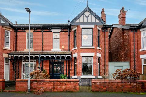 3 bedroom semi-detached house for sale - Arliss Avenue, Manchester M19