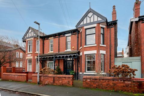 3 bedroom semi-detached house for sale, Arliss Avenue, Manchester M19