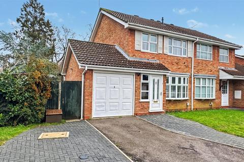 undefined, Langdale Close, Farnborough