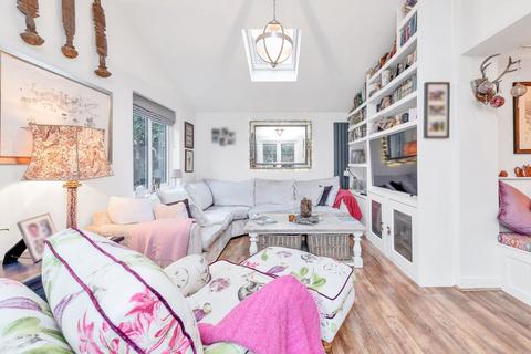 4 bedroom detached house for sale, Woodside Way, St. Ives PE27