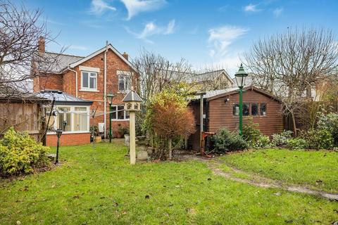 undefined, Cam, Dursley GL11